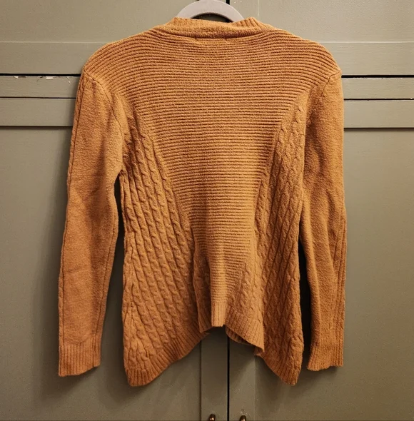 Jon & Anna Contemporary Sweater - Picture 2 of 4